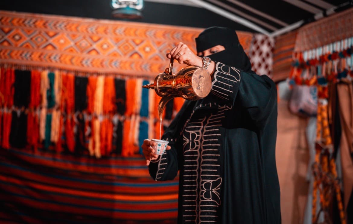 عادية وVIP-  مجموعه من 6 اشخاص
