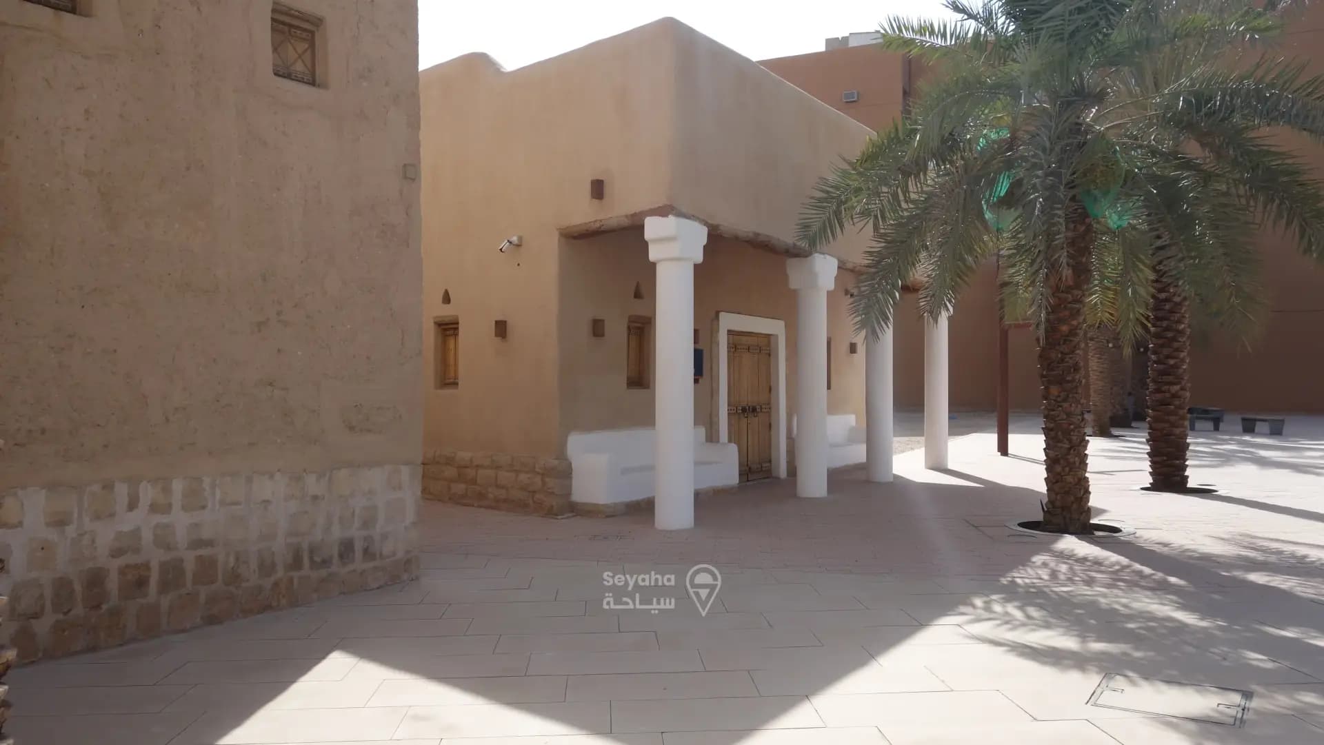الرسوم للمجموعة -  من 5 اشخاص