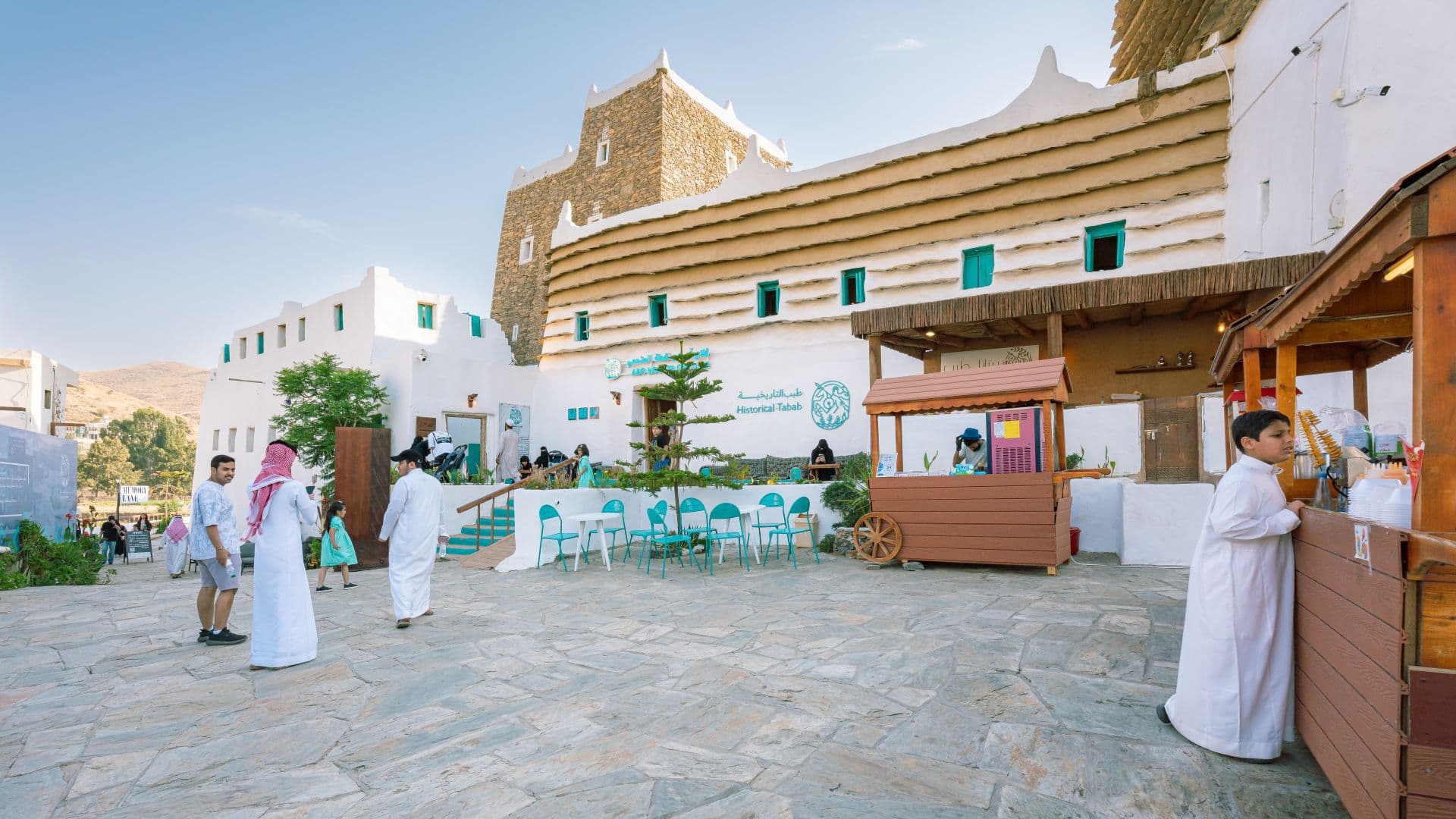 Rendez-vous dans le quartier historique de Tabab et profitez-en pour visiter les palais d'Abu Nuqta al-Mutahmi.