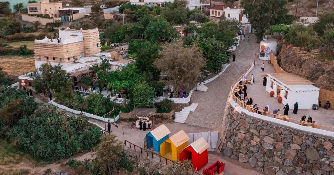Une excursion en pleine nature au cœur des magnifiques paysages montagneux d'Asir